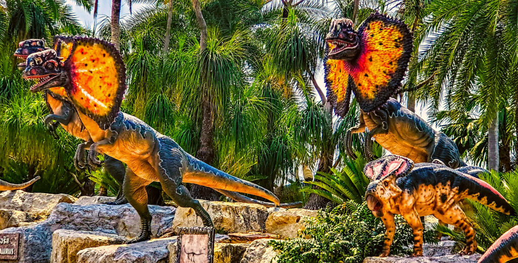 11 Things Jurassic Park Got Laughably Wrong About the Dilophosaurus