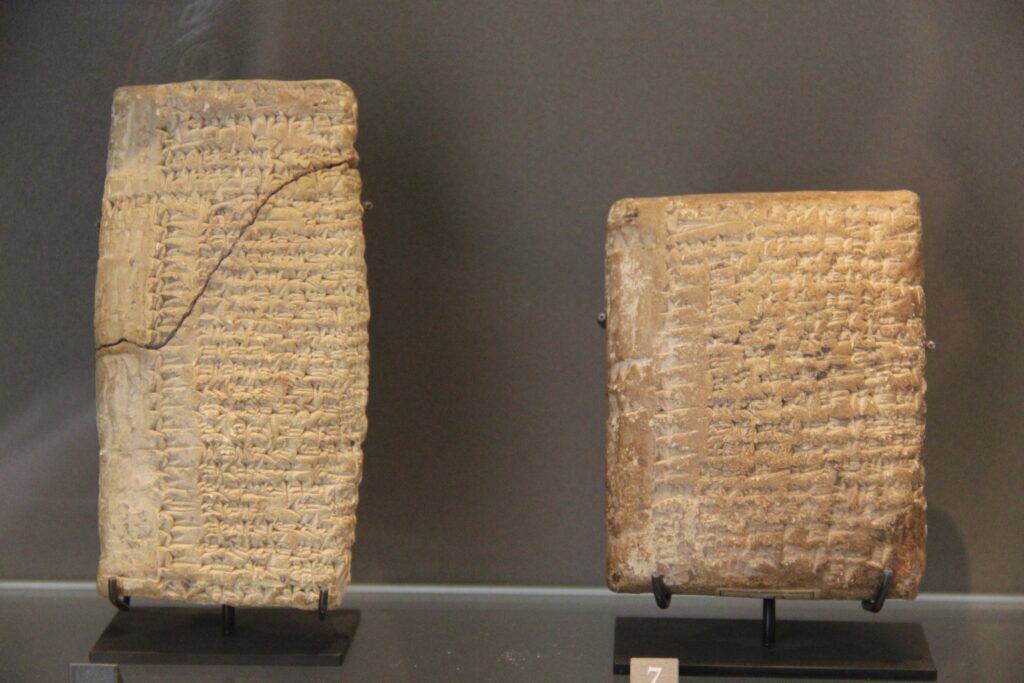10 Sumerian Tablets That Describe the Anunnaki - and Why the Debate Around Them Still Hasn't Died Down