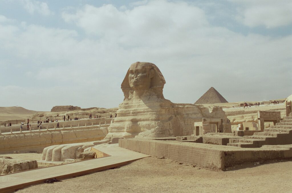 5 Weathering Clues on the Sphinx That Have Some Geologists Questioning Its Official Age