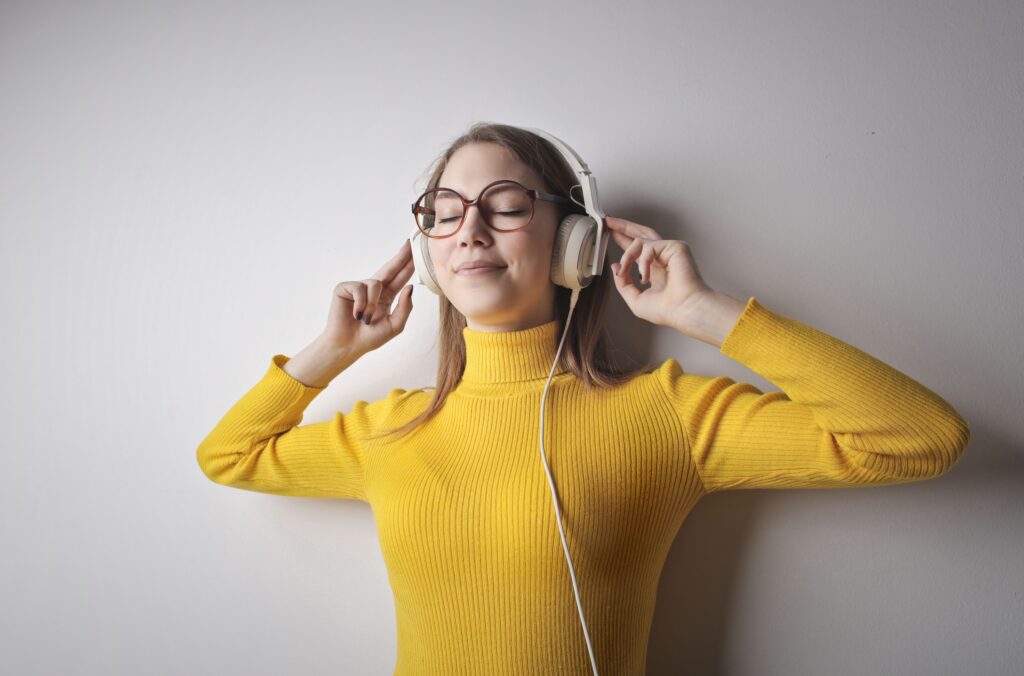 Evolutionary Science Says the Reason Music Gives You Chills Is Linked to Social Bonding Mechanisms That Predate Human Language by Millions of Years