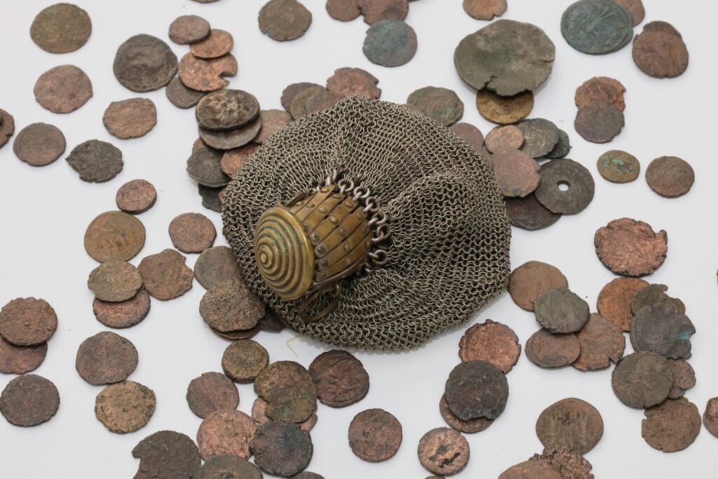 9 Ancient Discoveries That Suggest Our Ancestors Traveled Farther Than Historians Once Believed