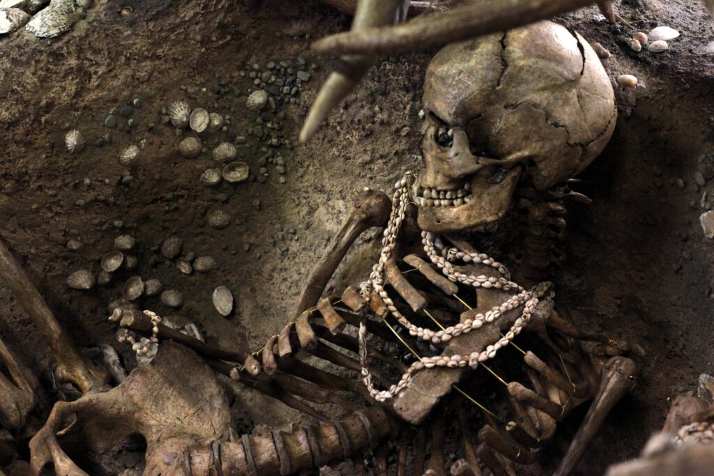 13 Burial Practices Prehistoric Humans Had That Nobody Can Interpret