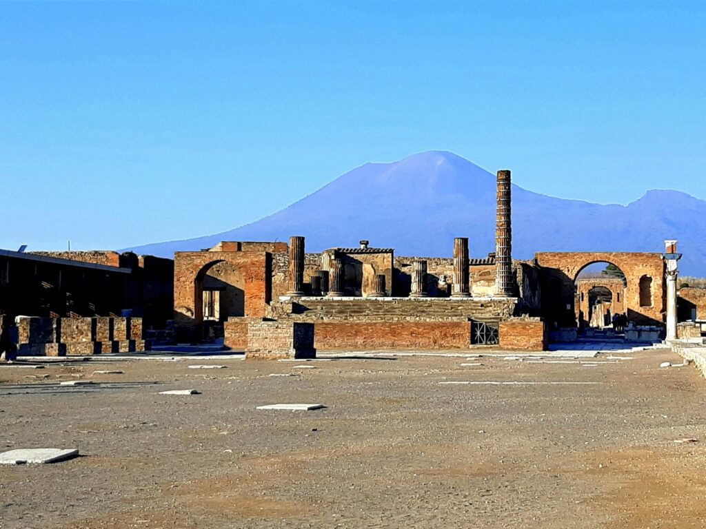 8 Archaeological Sites Preserved Because They Were Buried by Ash, Mud, or Sand